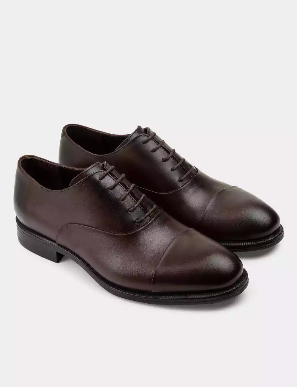 Galvare Oxford Classique – Chaussures en Cuir Véritable (Noir, Marron, Bleu Marine, Camel)