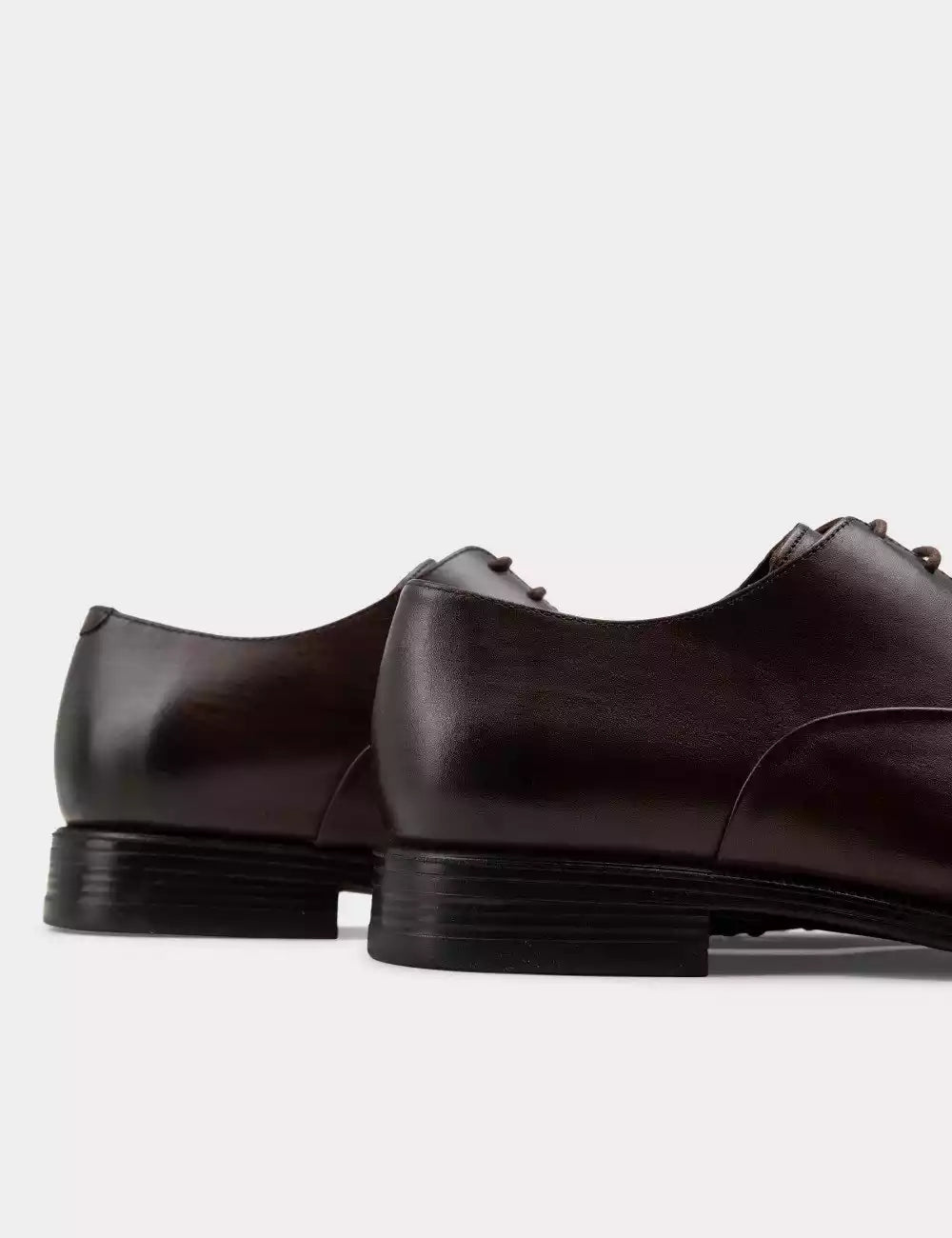 Galvare Oxford Classique – Chaussures en Cuir Véritable (Noir, Marron, Bleu Marine, Camel)