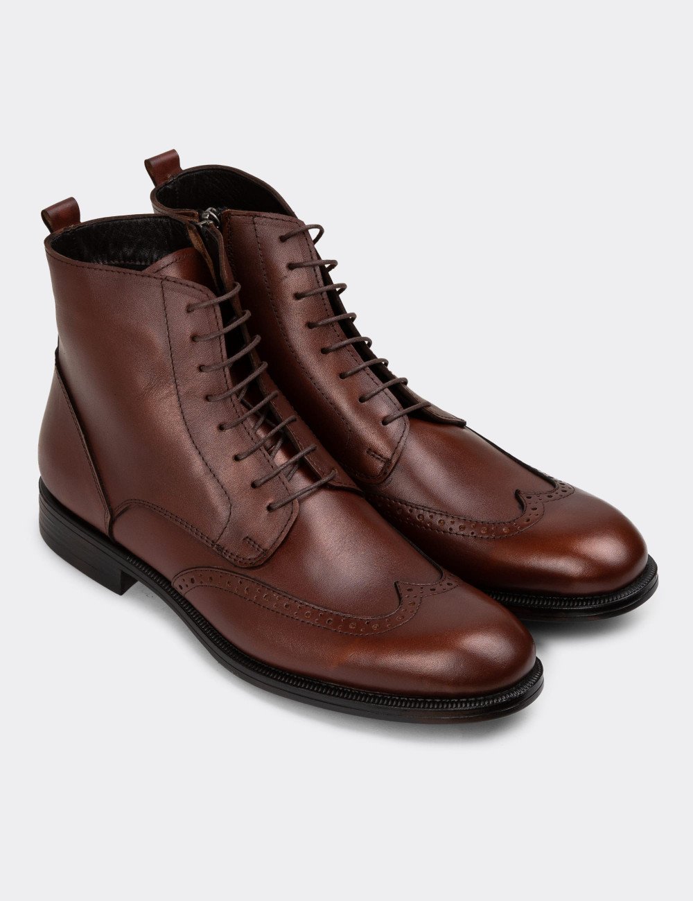Bottes Galvare en Cuir Naturel avec Fermeture Éclair – Hiver Élégant
