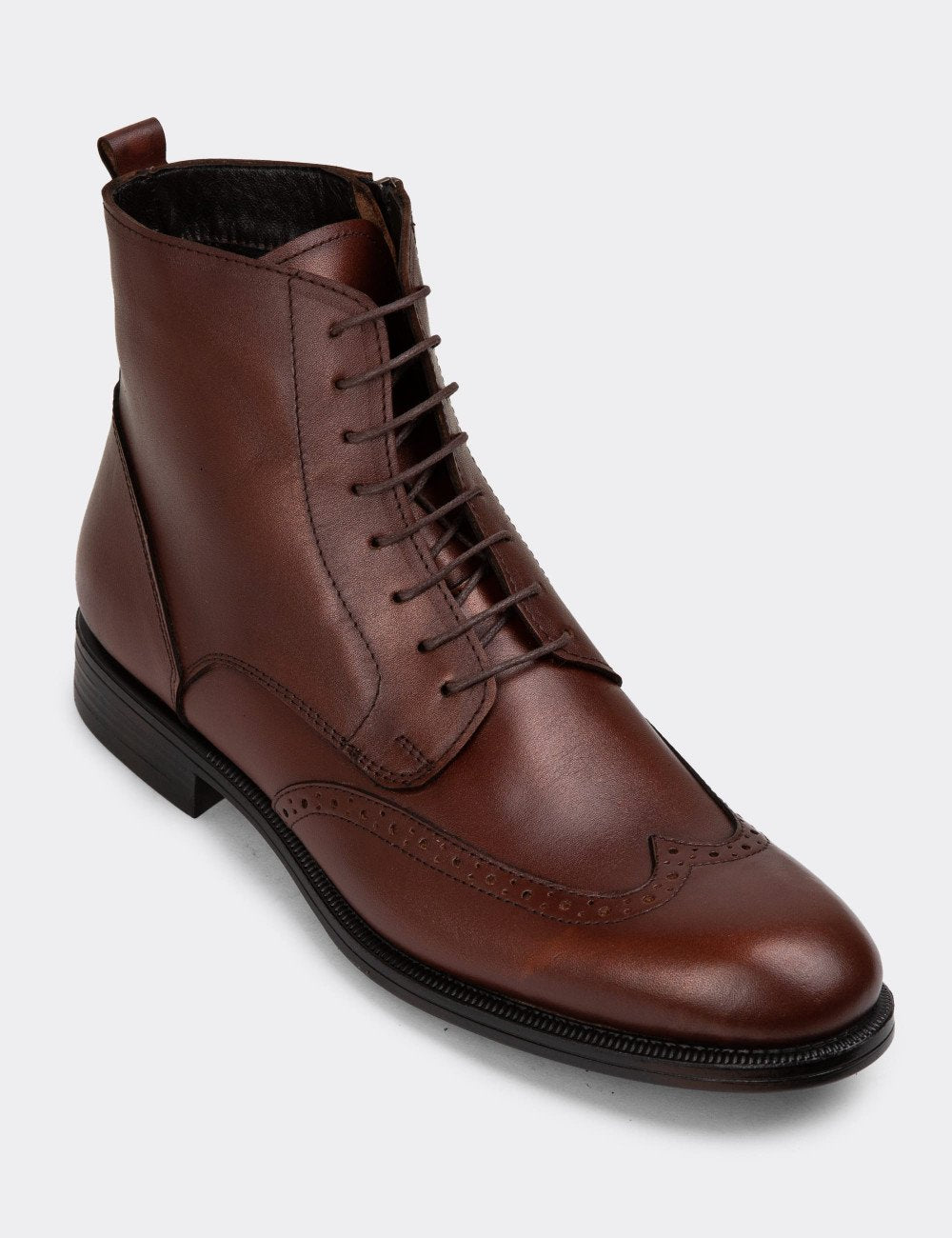 Bottes Galvare en Cuir Naturel avec Fermeture Éclair – Hiver Élégant