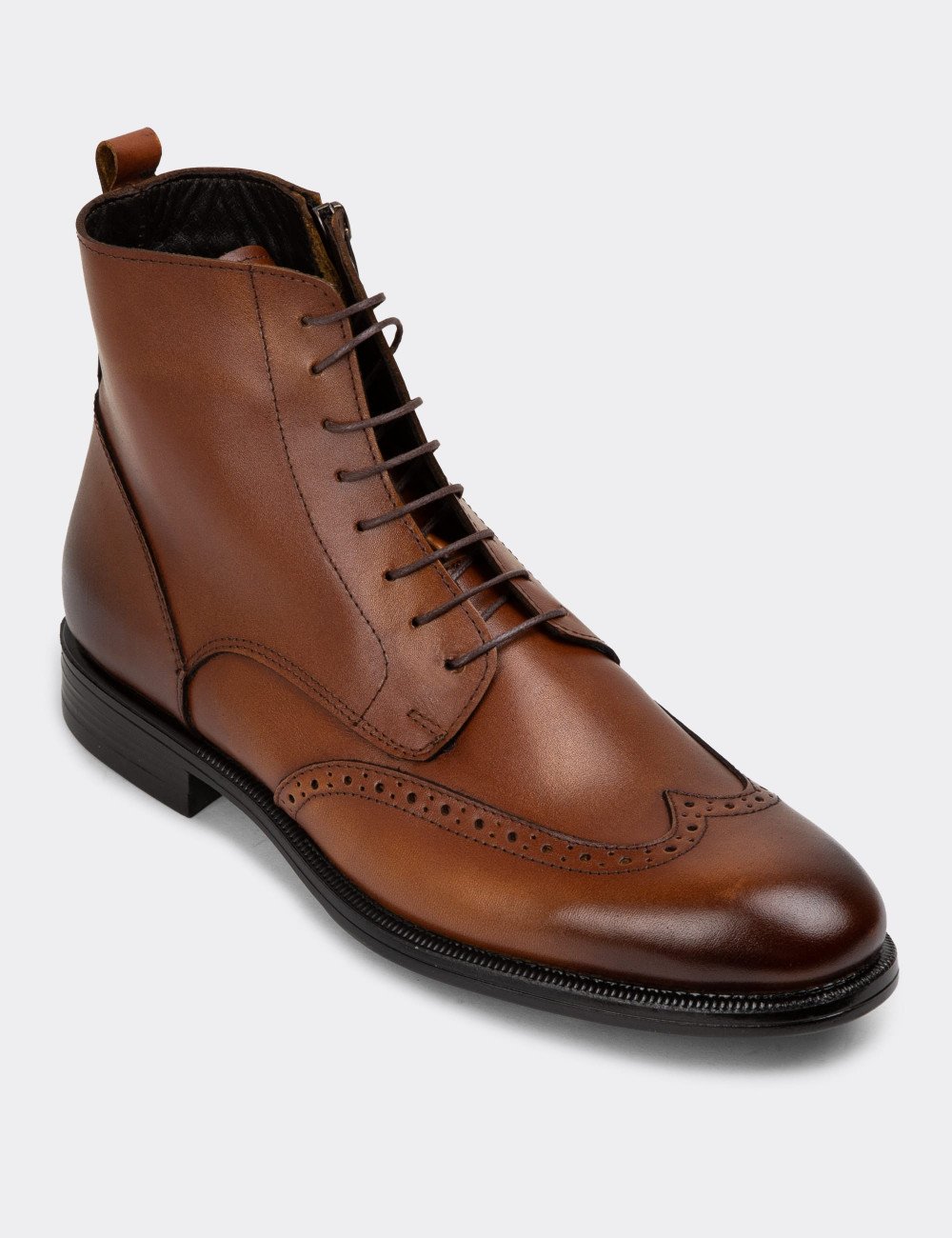 Bottes Galvare en Cuir Naturel avec Fermeture Éclair – Hiver Élégant