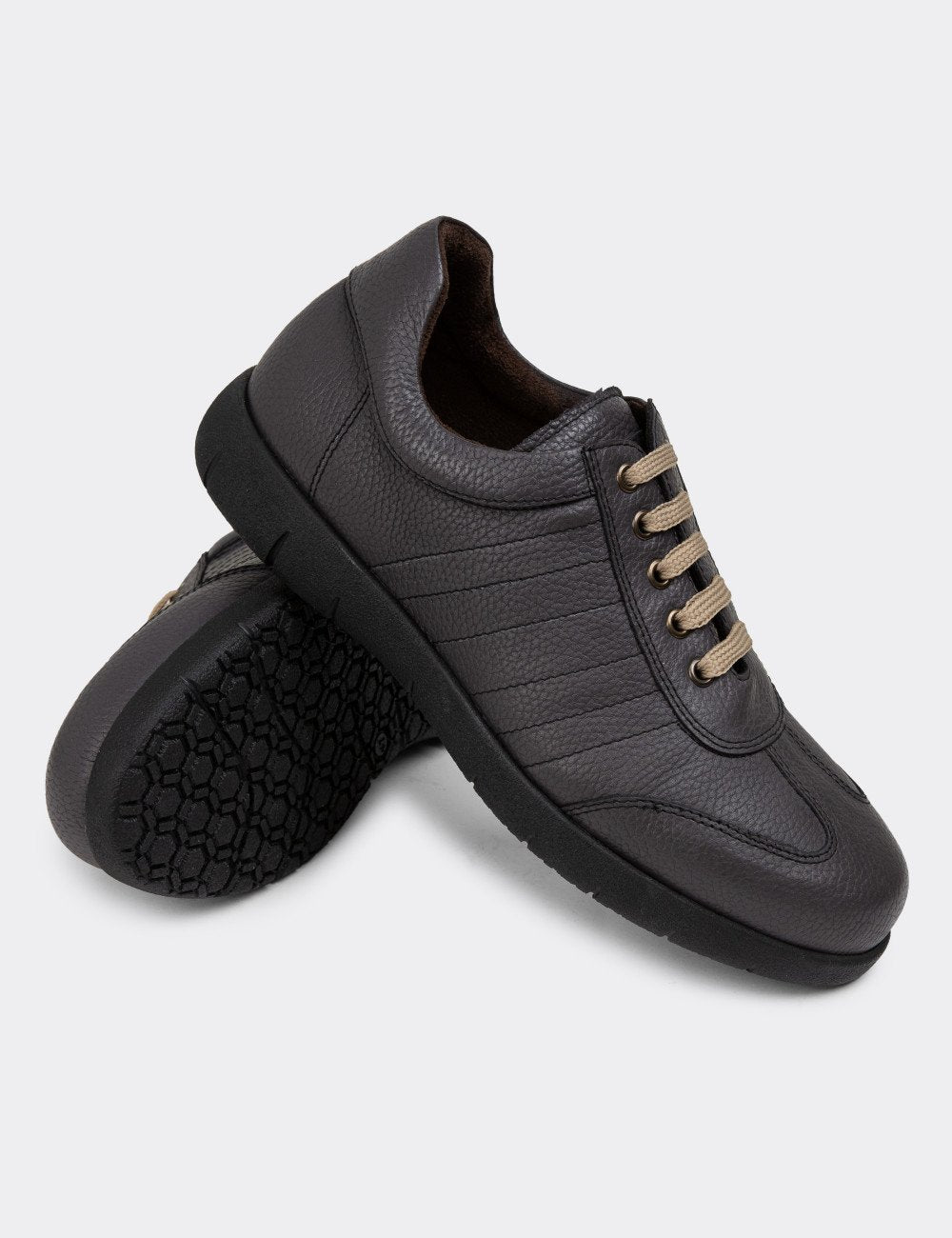 Galvare Floater – Chaussures Casual en Cuir Véritable (Noir, Gris, Rouge, Marron)